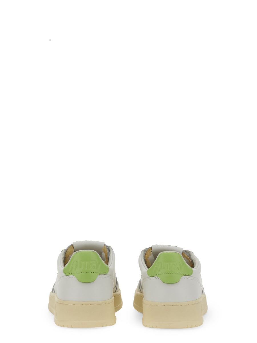 MEDALIST LOW SNEAKER