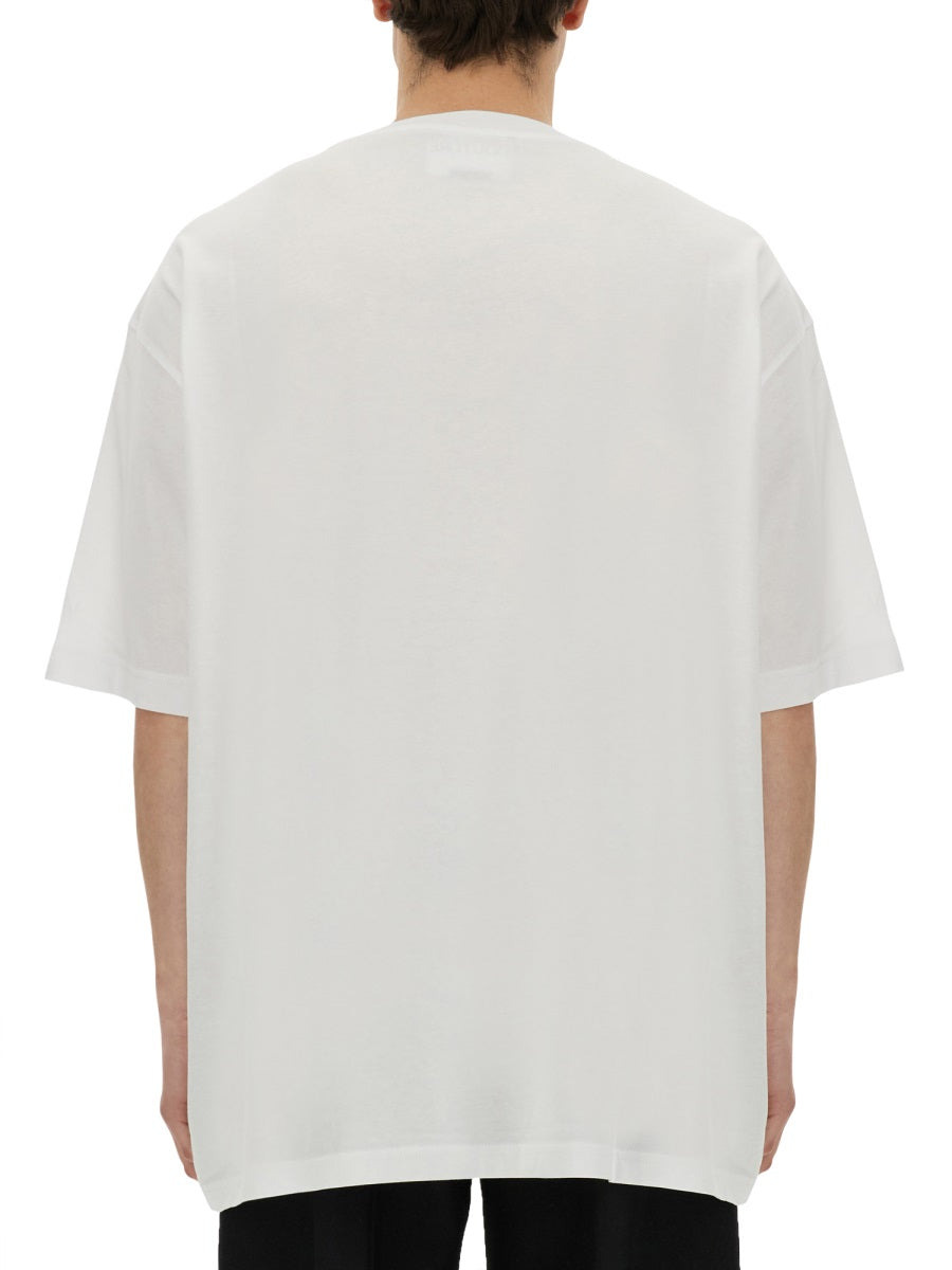 T-SHIRT WITH LOGO