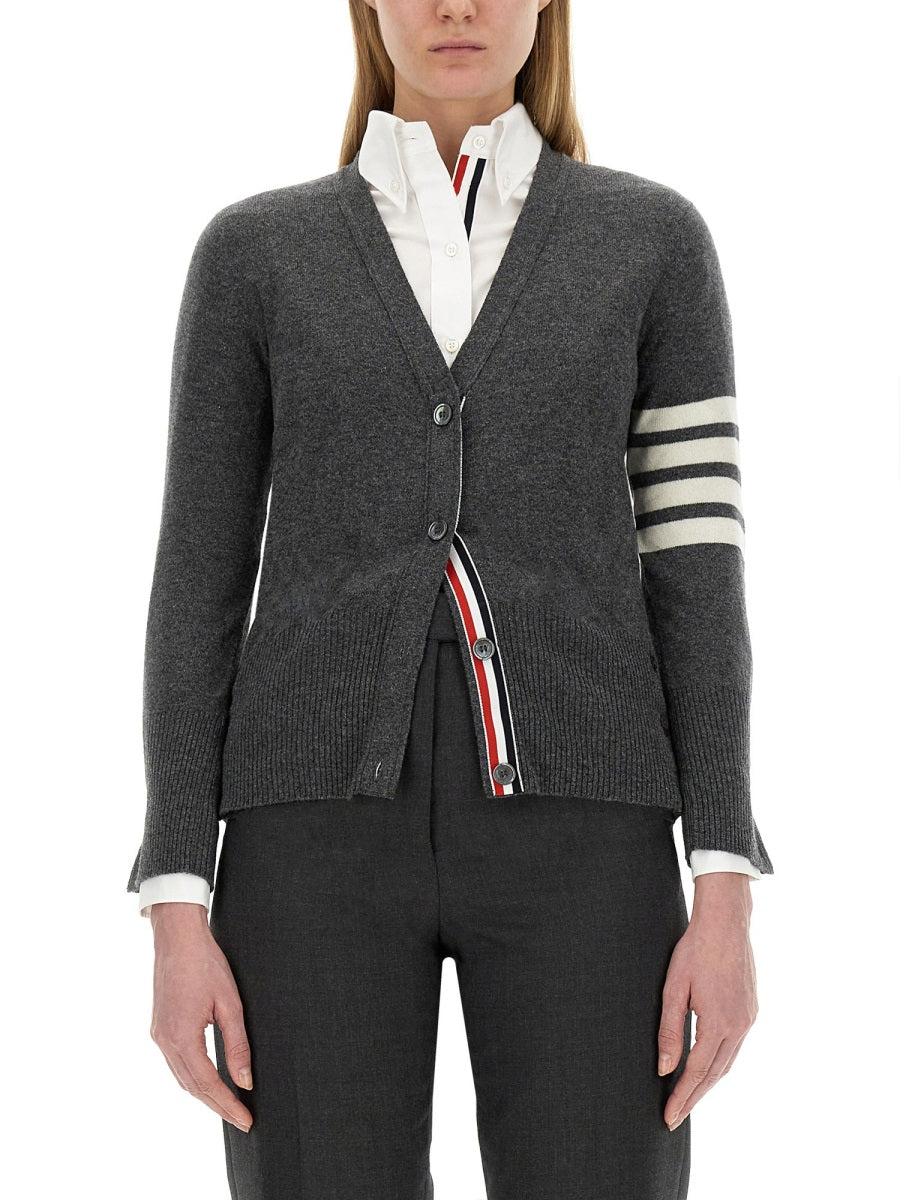 V-NECK CARDIGAN