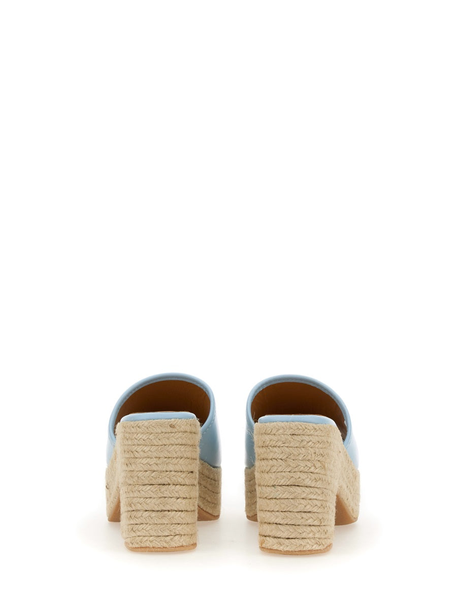 DENIM FOOTBED.