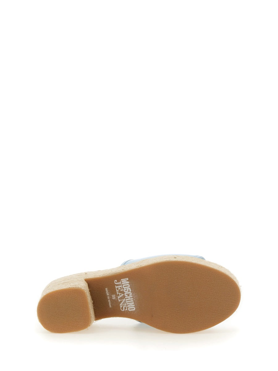 DENIM FOOTBED.