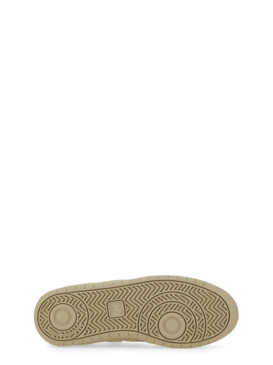 SNEAKER "V-10"