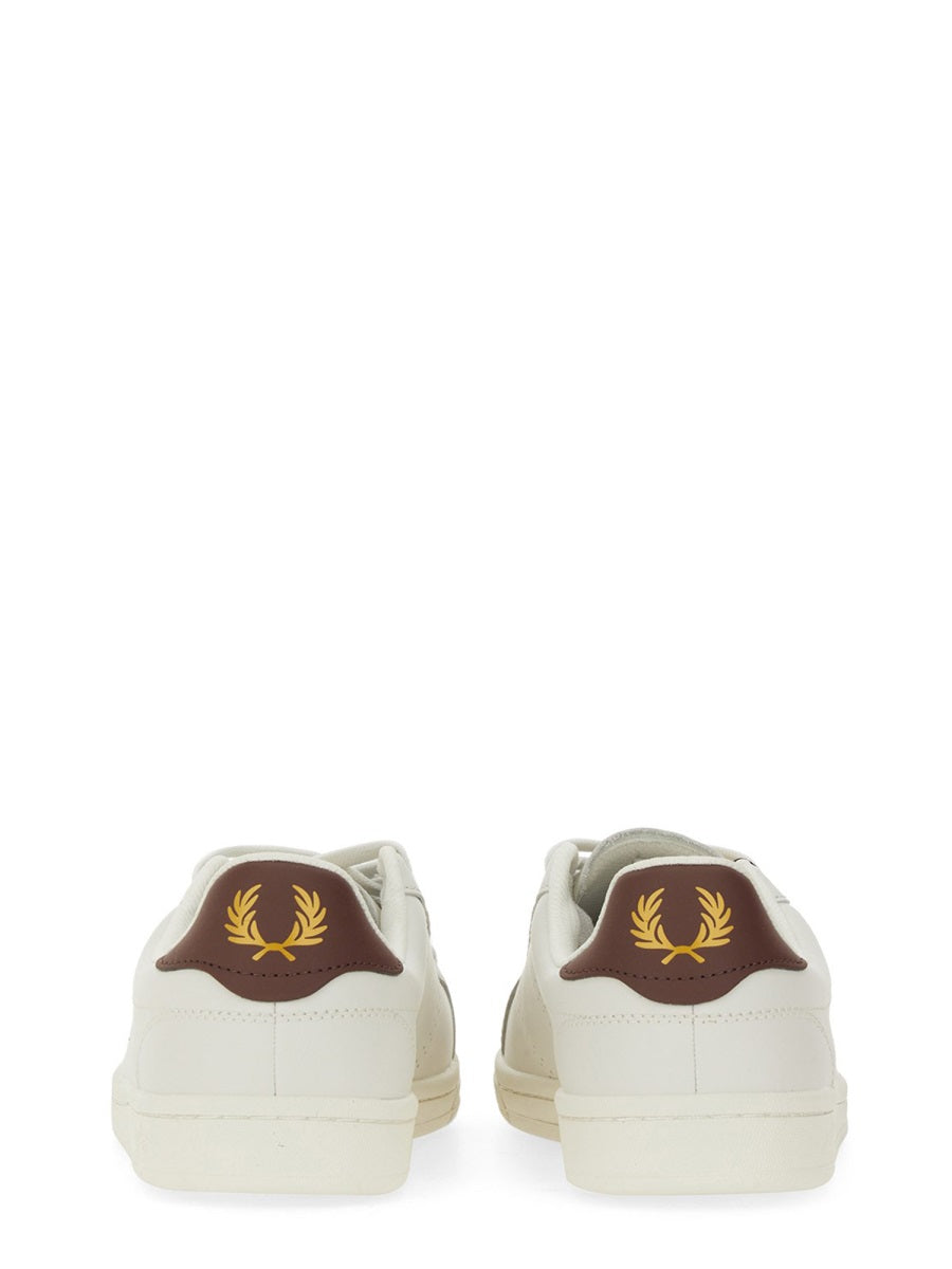 SNEAKER "B721"