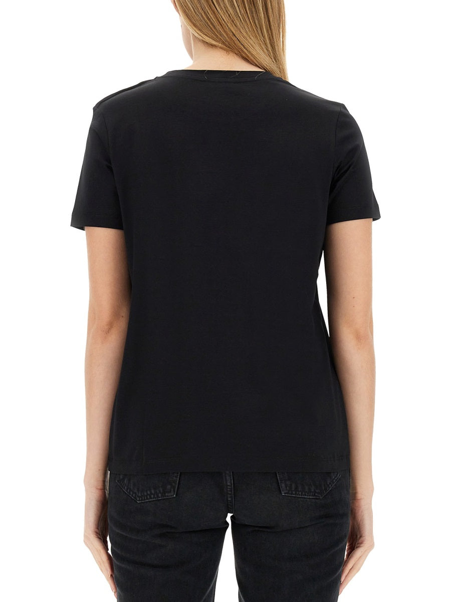 T-SHIRT WITH LOGO