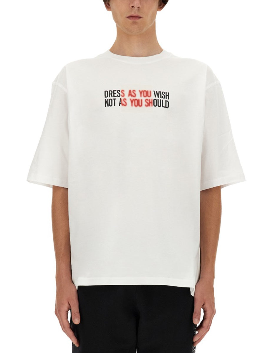 T-SHIRT WITH LOGO