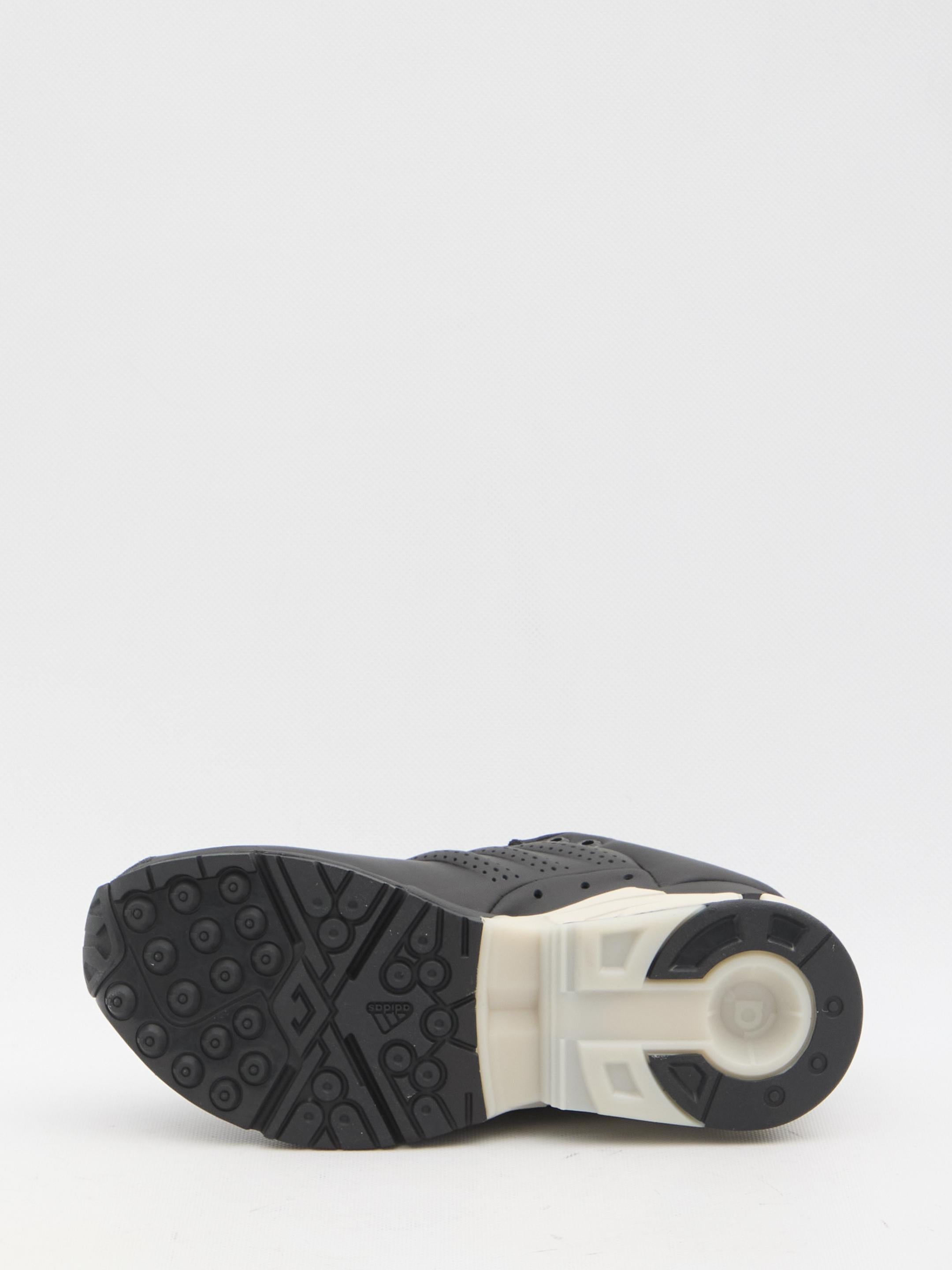 A3 Control sneakers