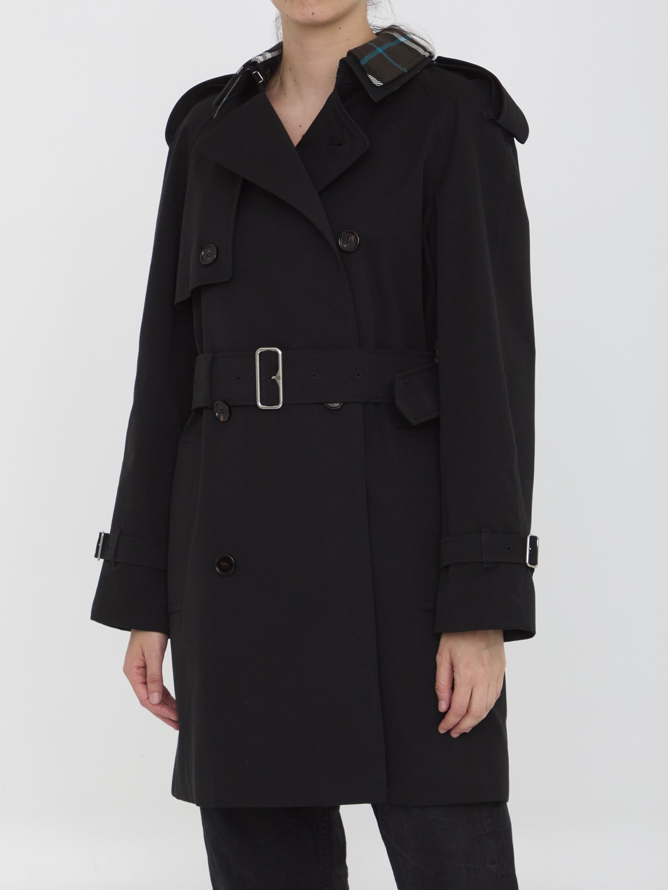 Raincoat with Check collar