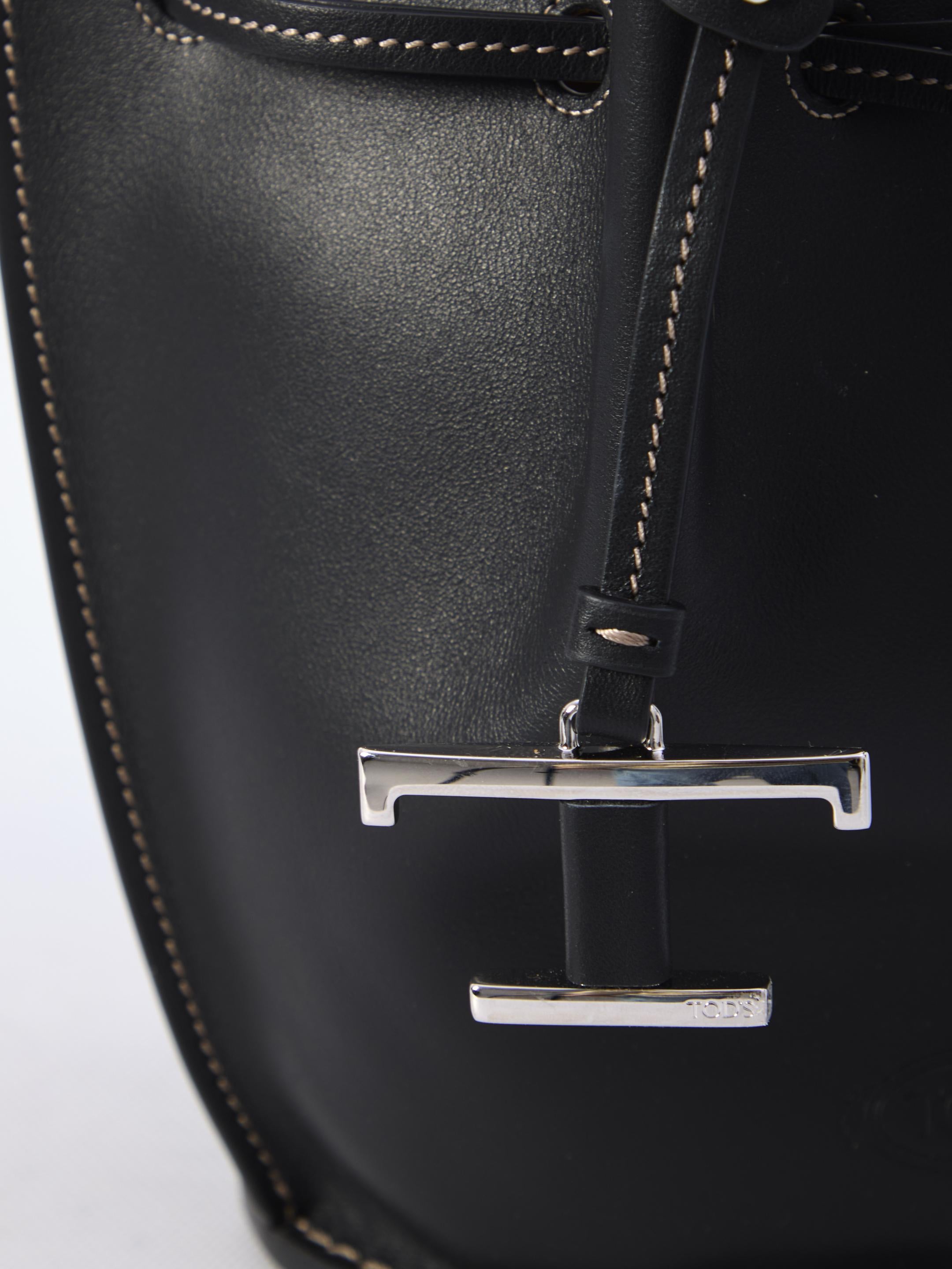 Mini bucket bag