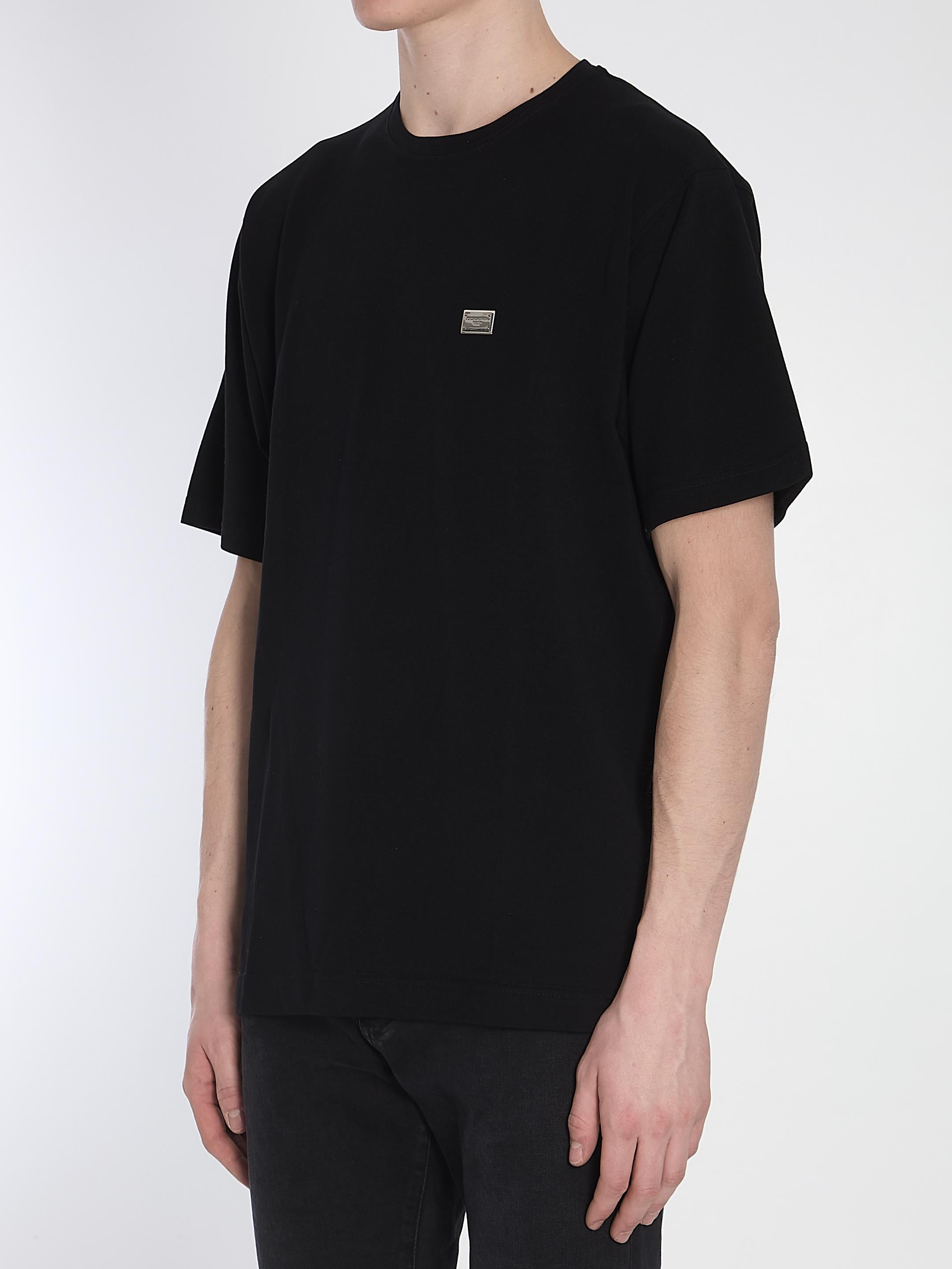 T-shirt with plaque