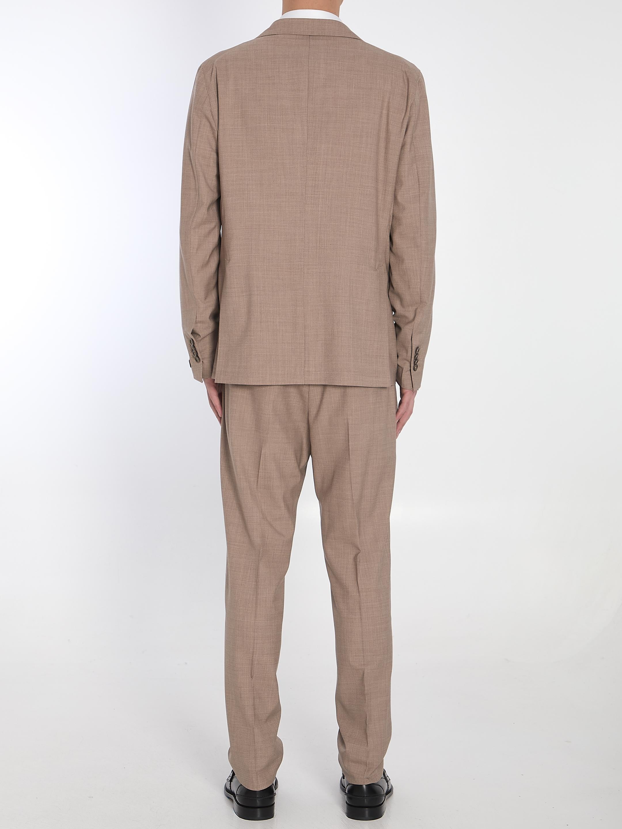 Two-piece suit in wool and silk blend