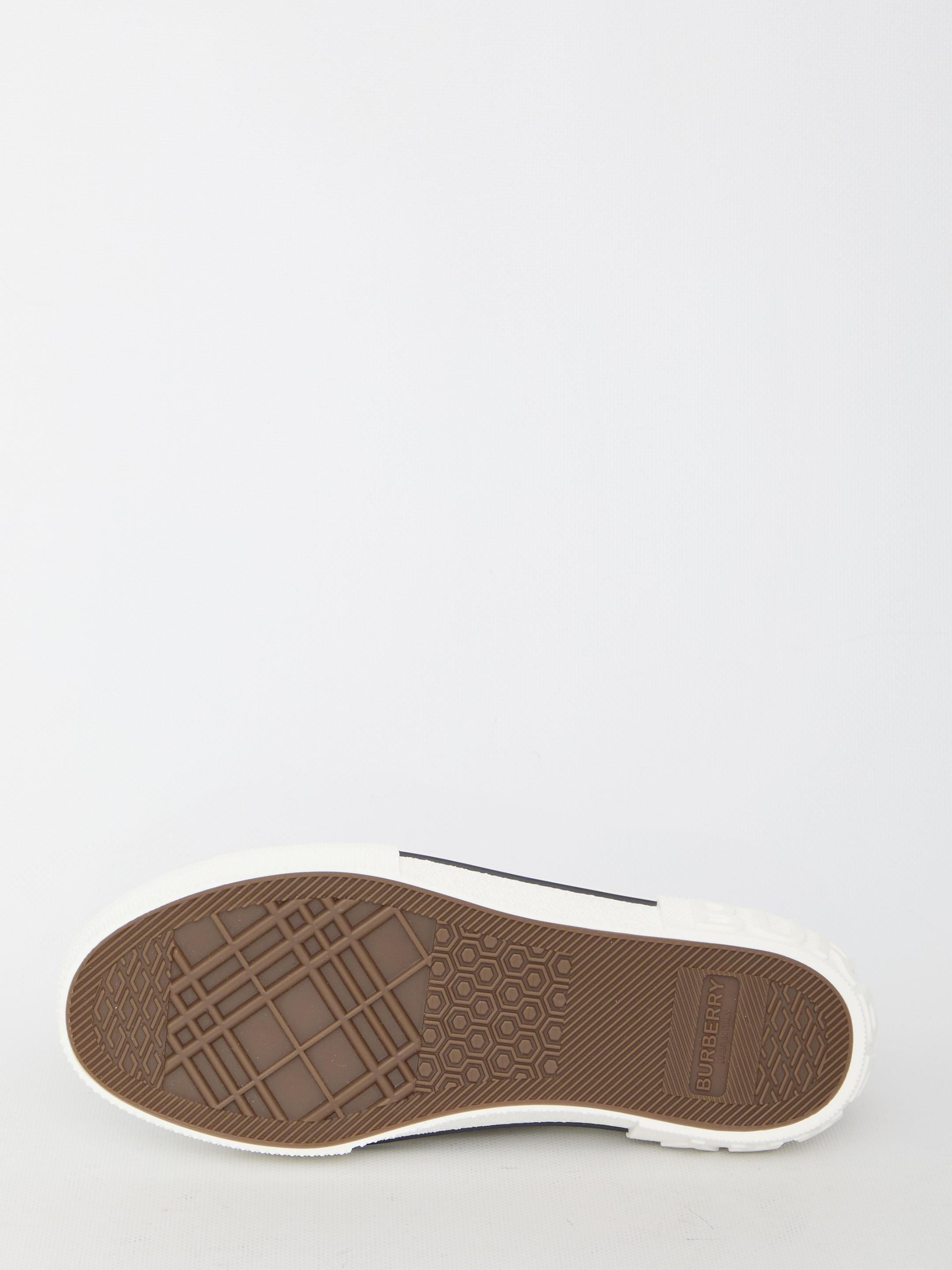 Low Top Check sneakers