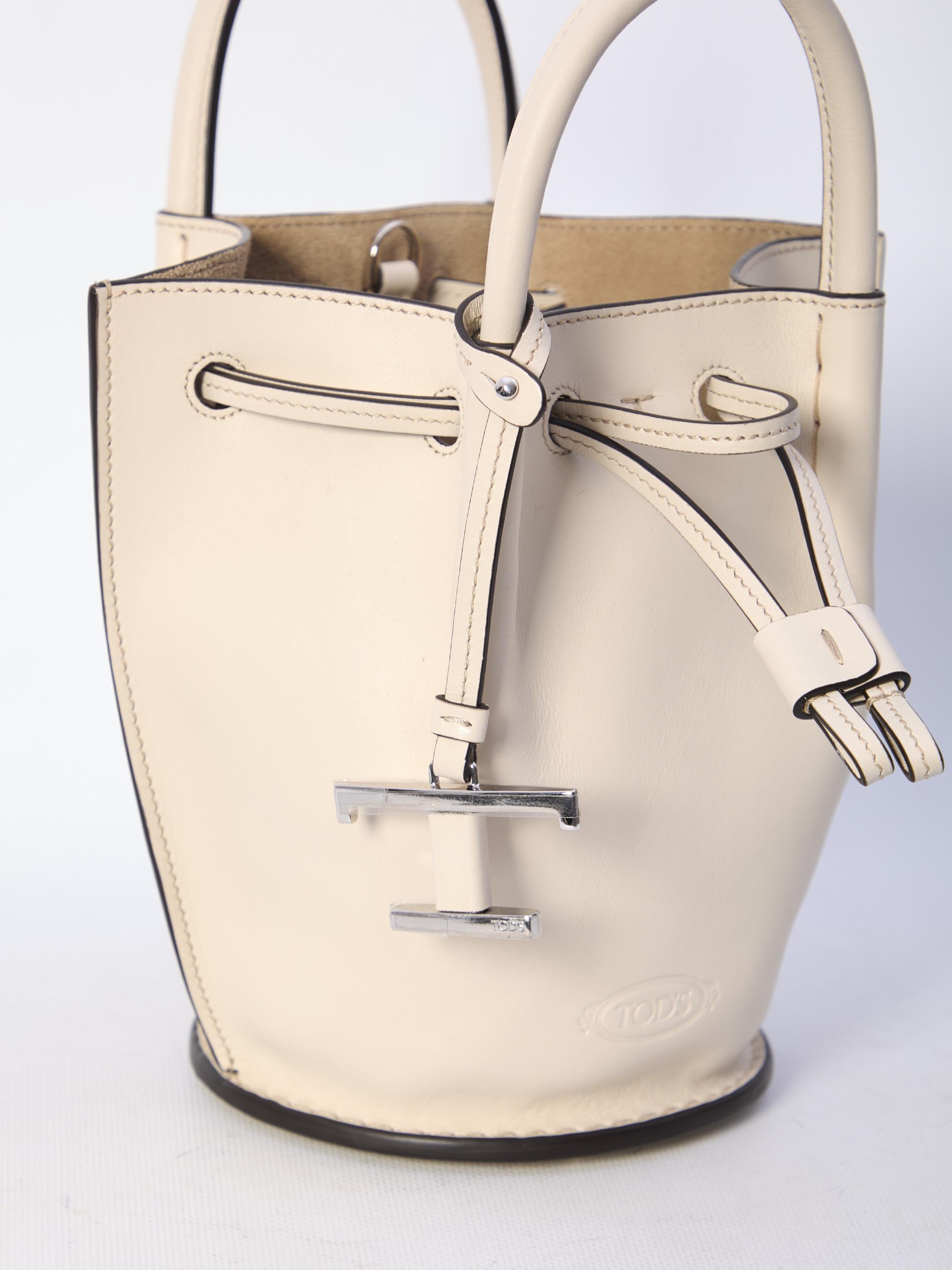 Mini bucket bag