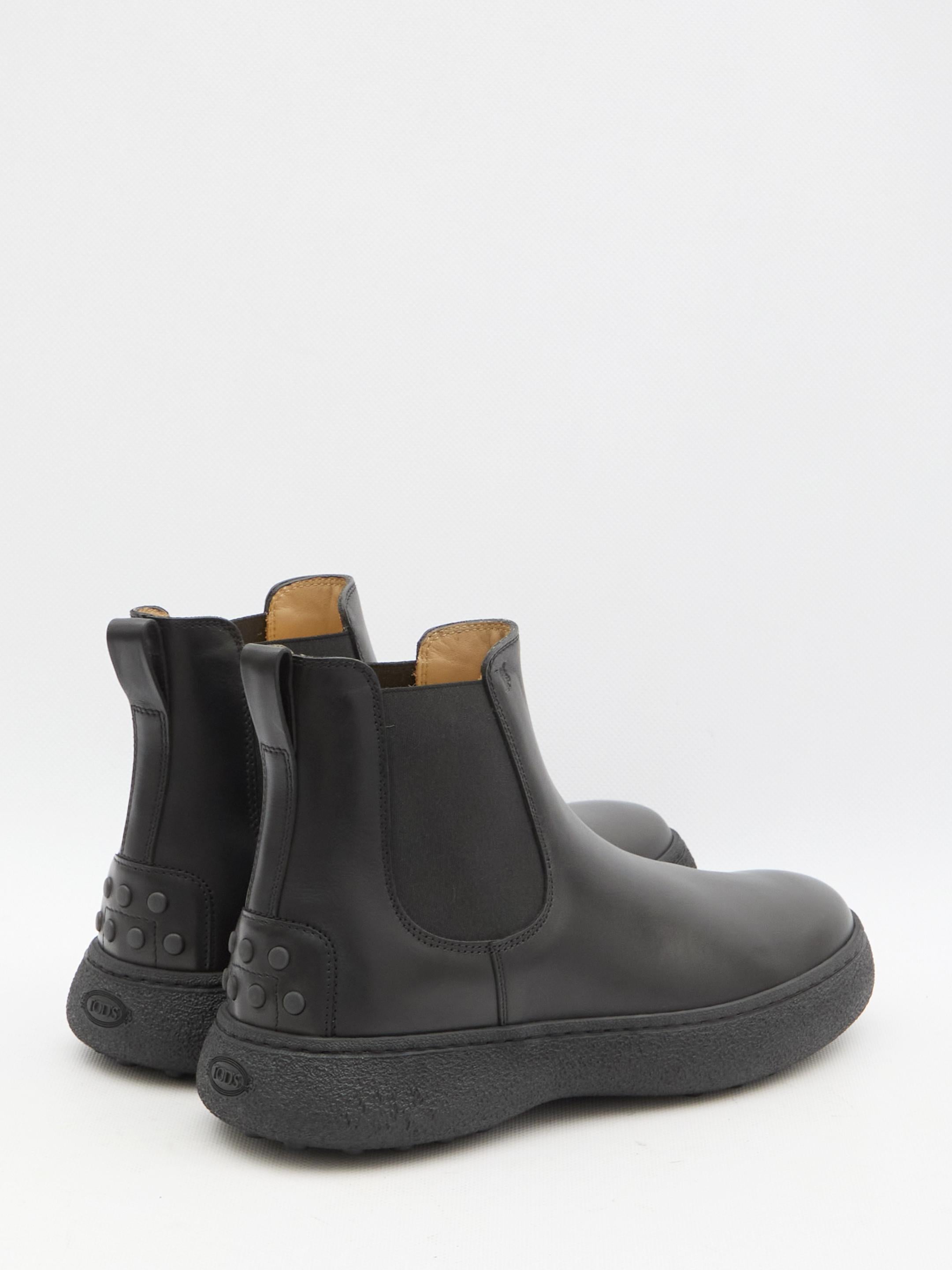 Leather Chelsea boots