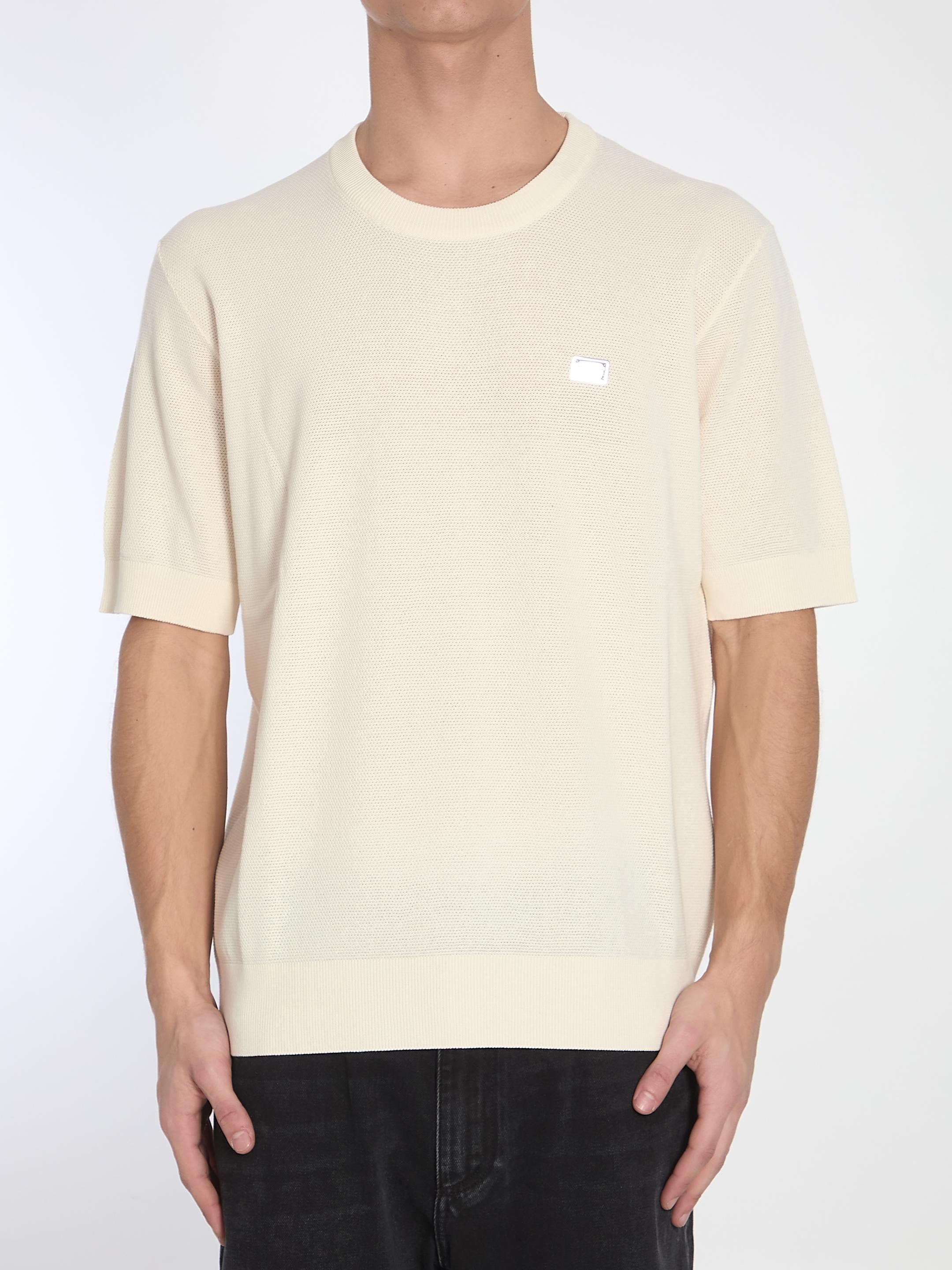 T-shirt with logo plaque