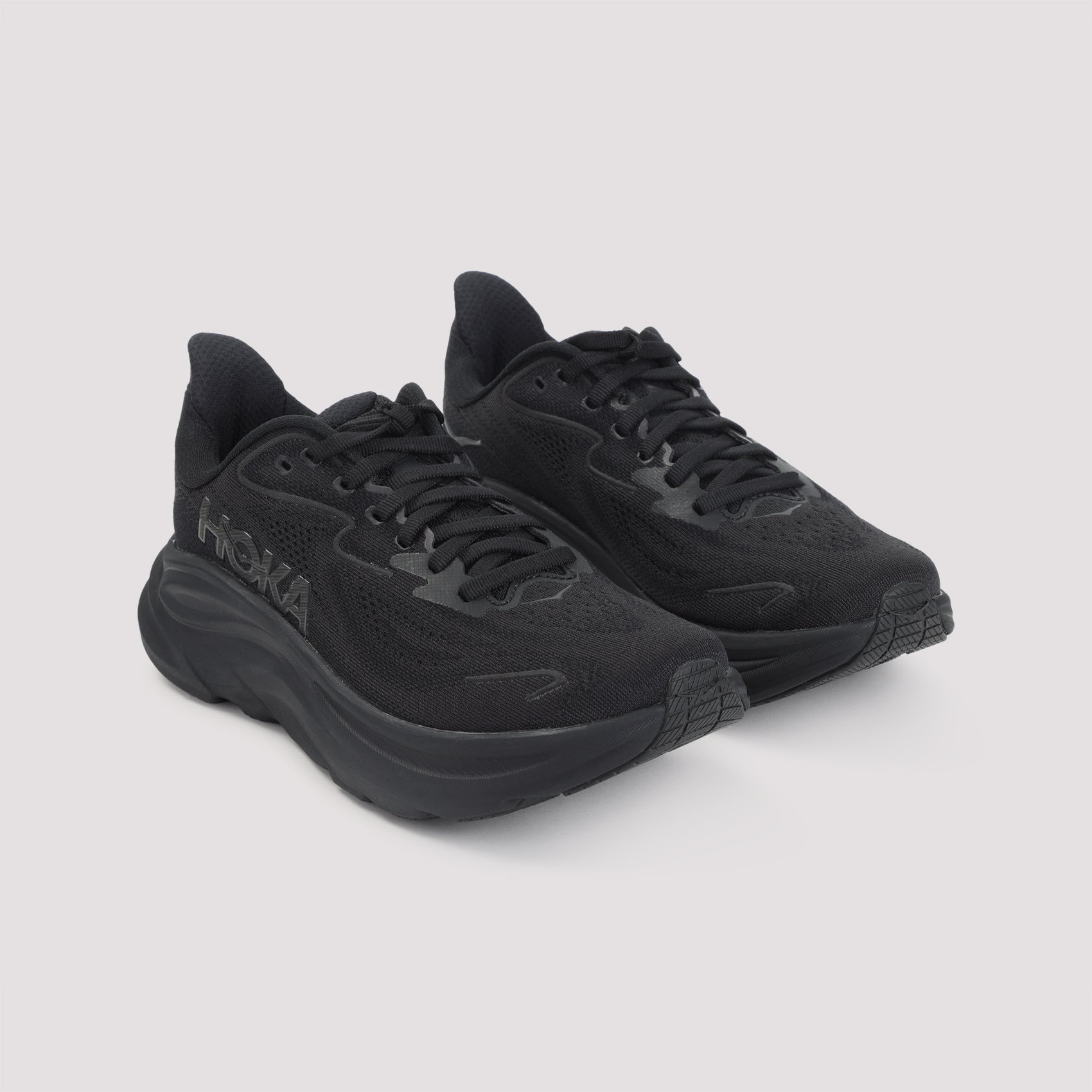 Clifton 10 Sneakers