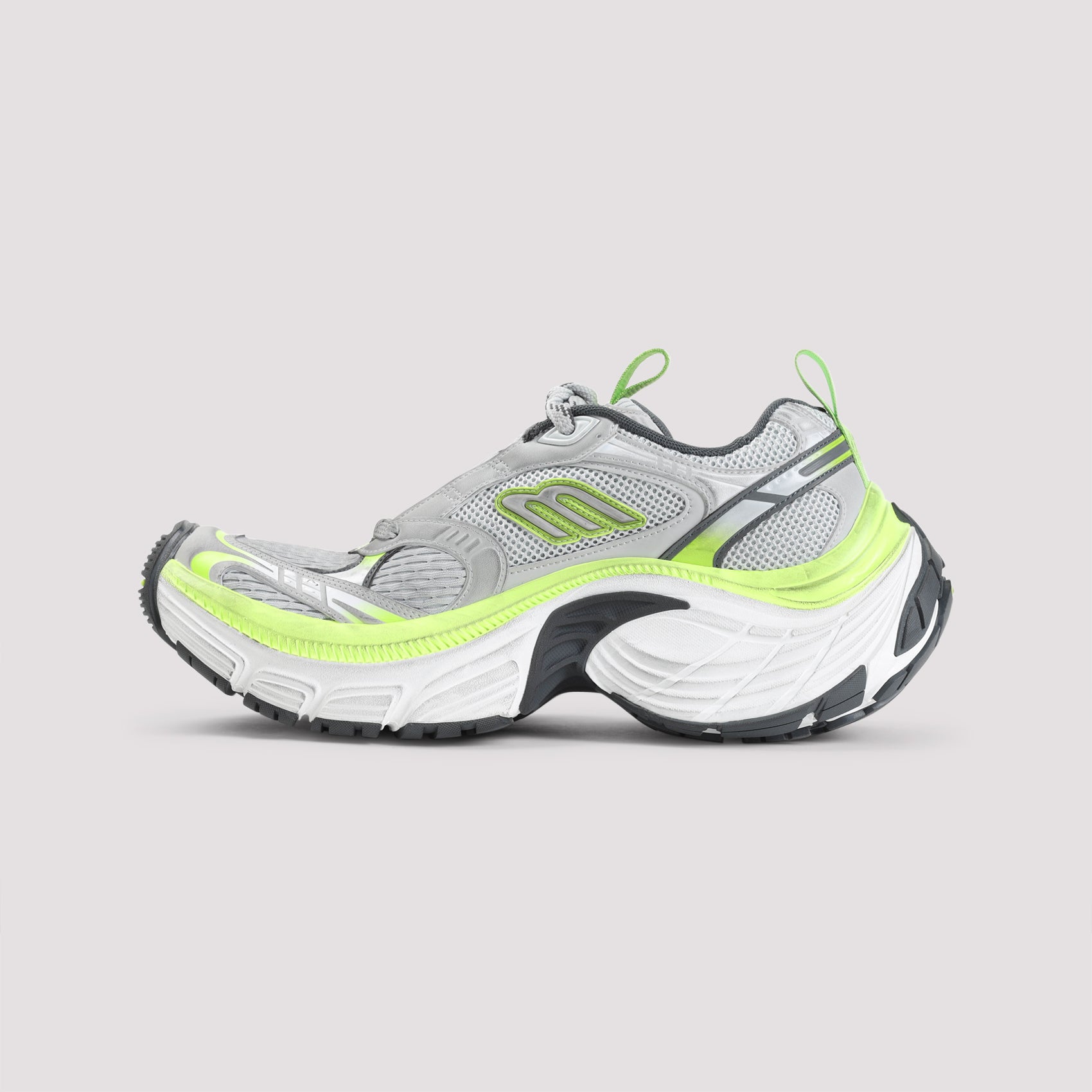 6XL Sneakers