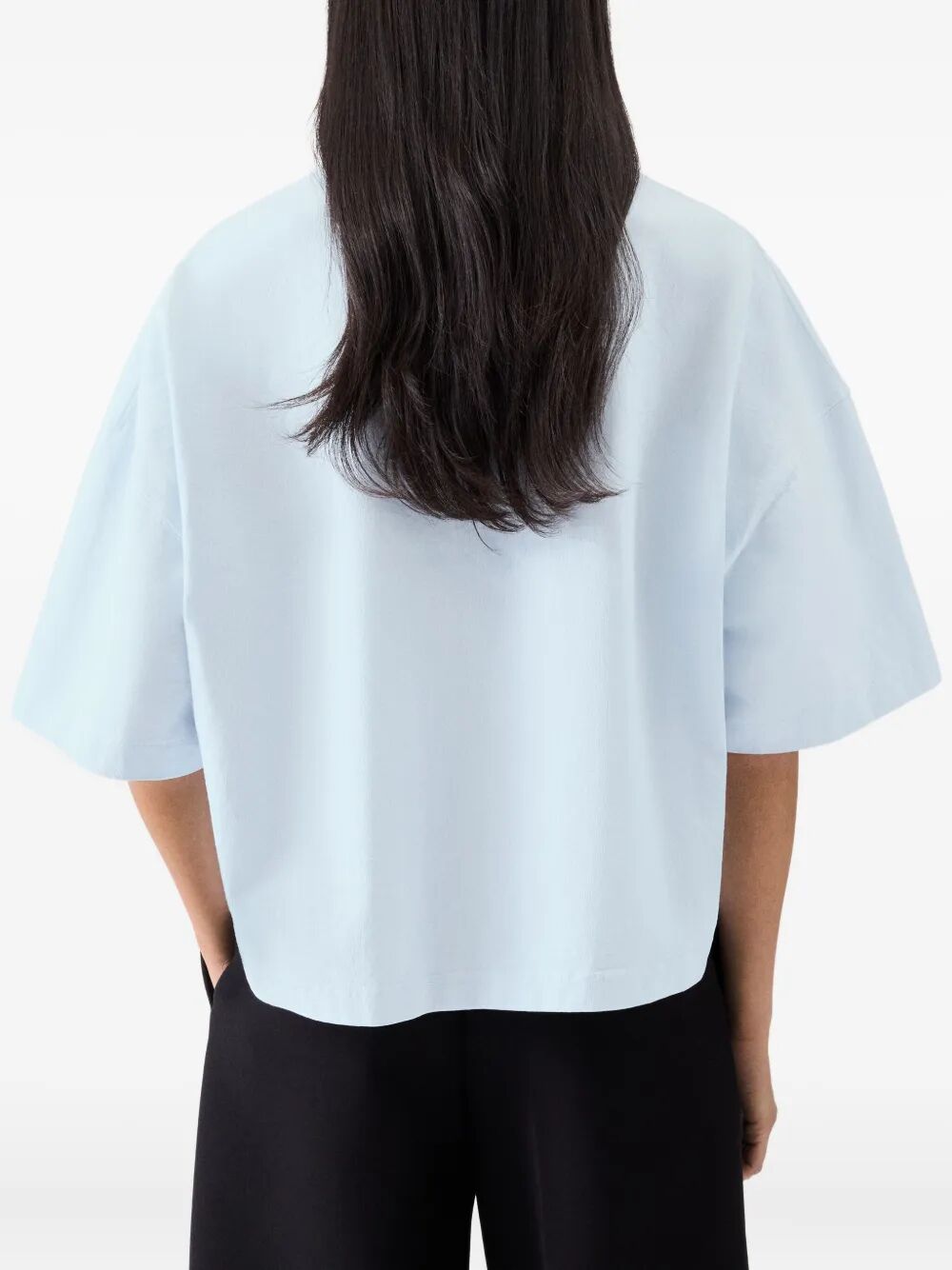 LE T-SHIRT CORTO