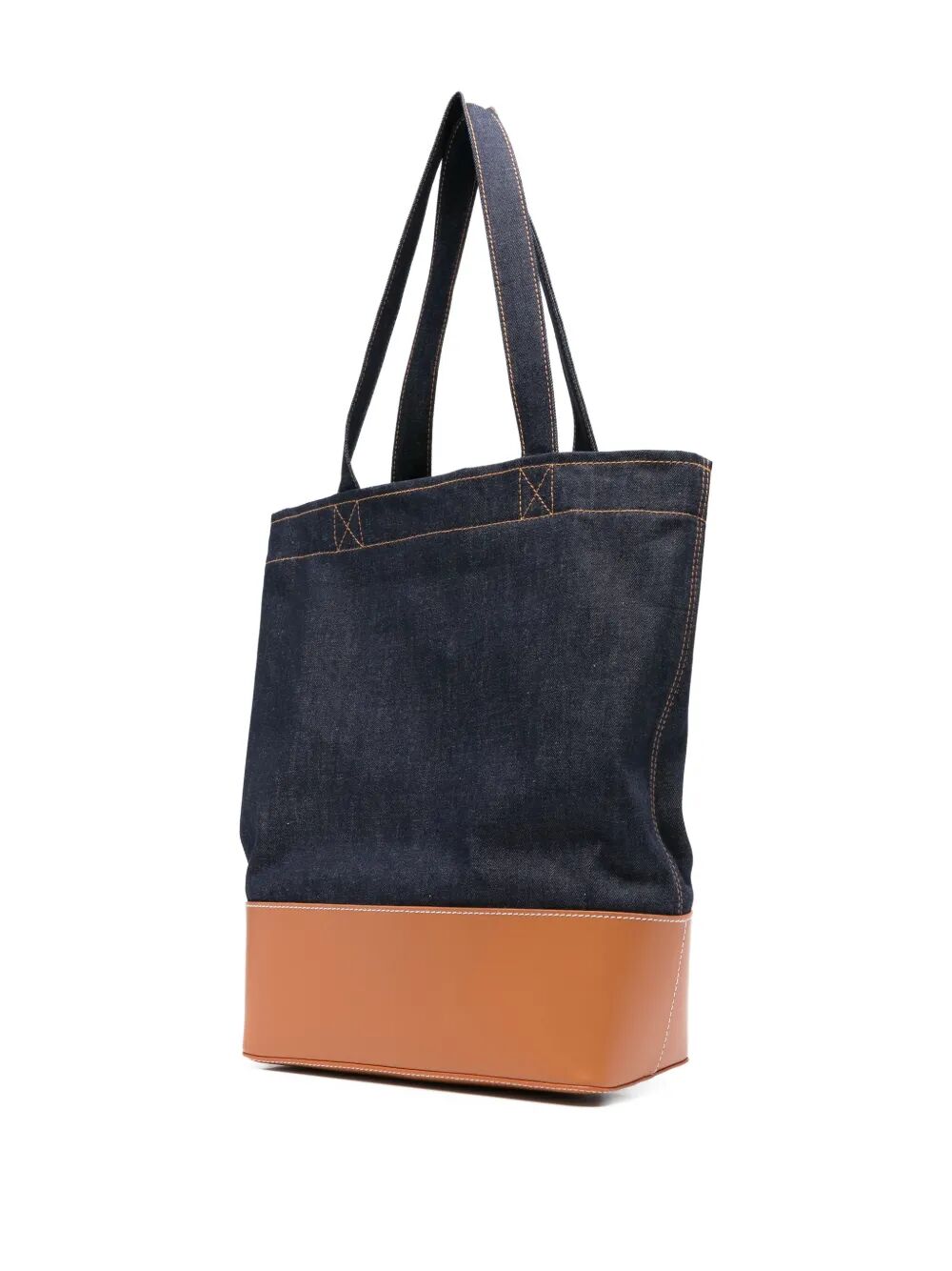 TOTE AXEL