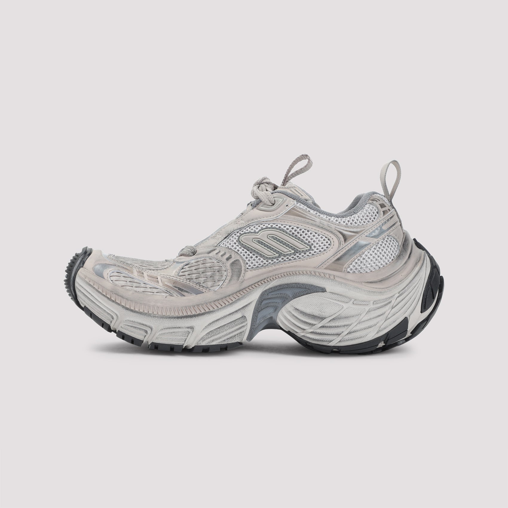 6XL Sneakers