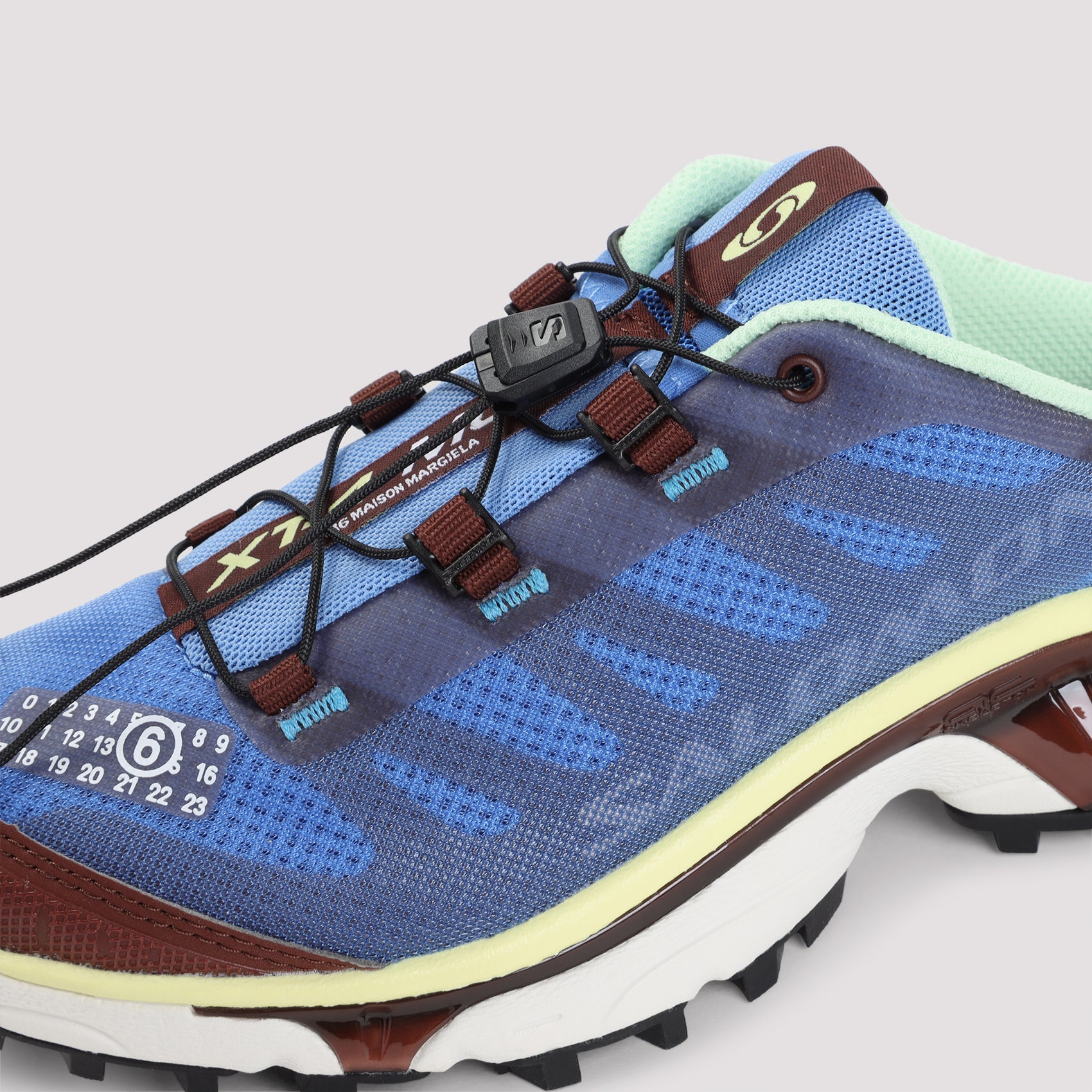 XT Mule 4 Sneakers