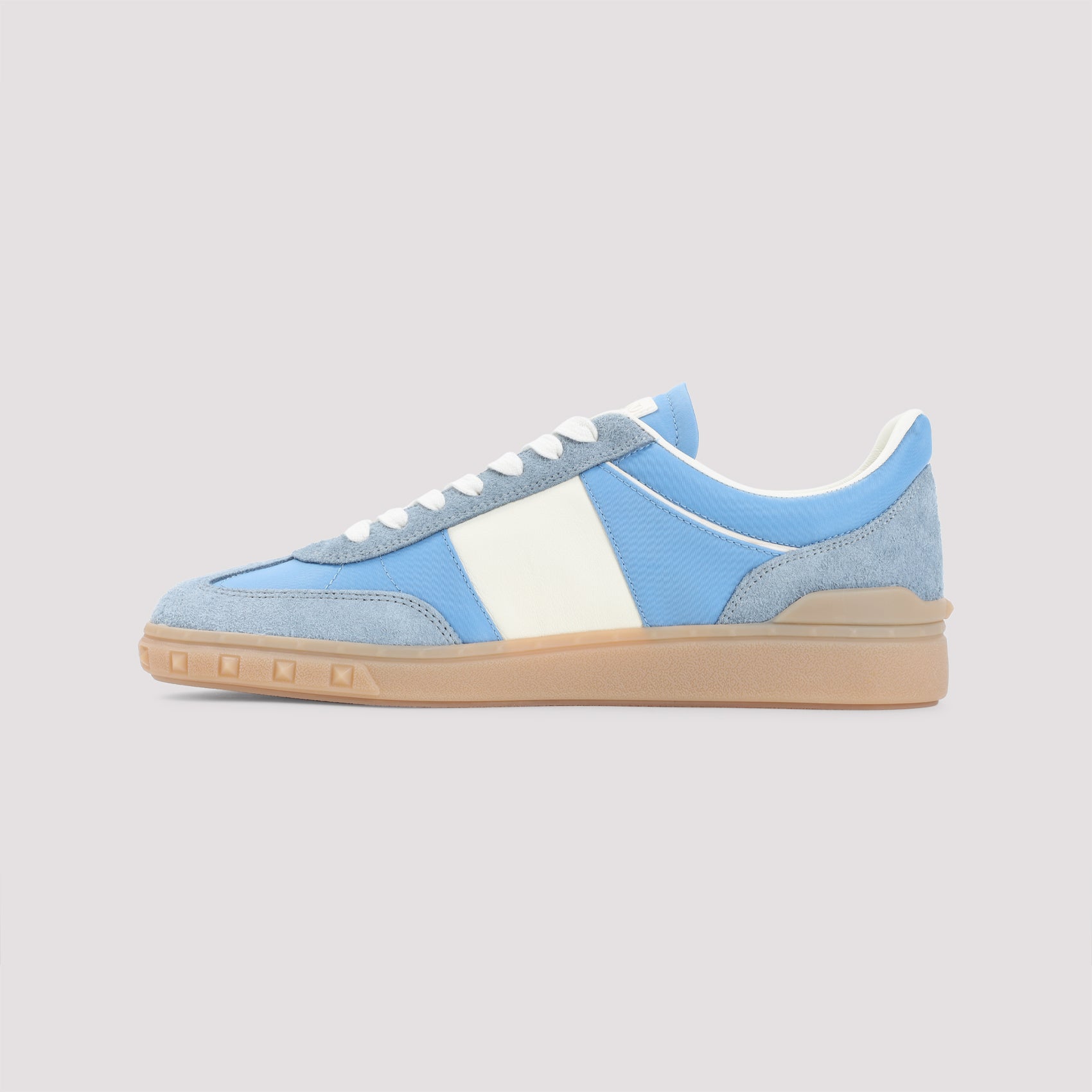 Upvillage Sneakers