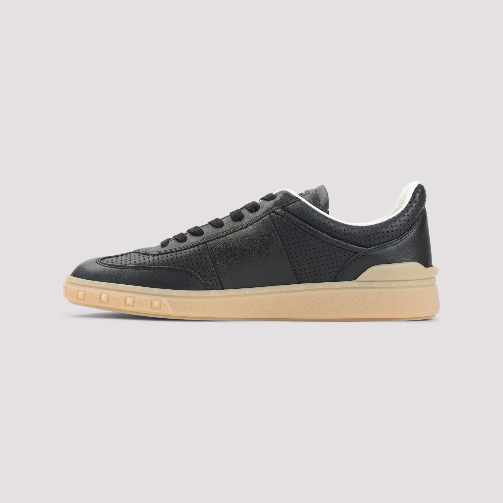 Upvillage Sneakers