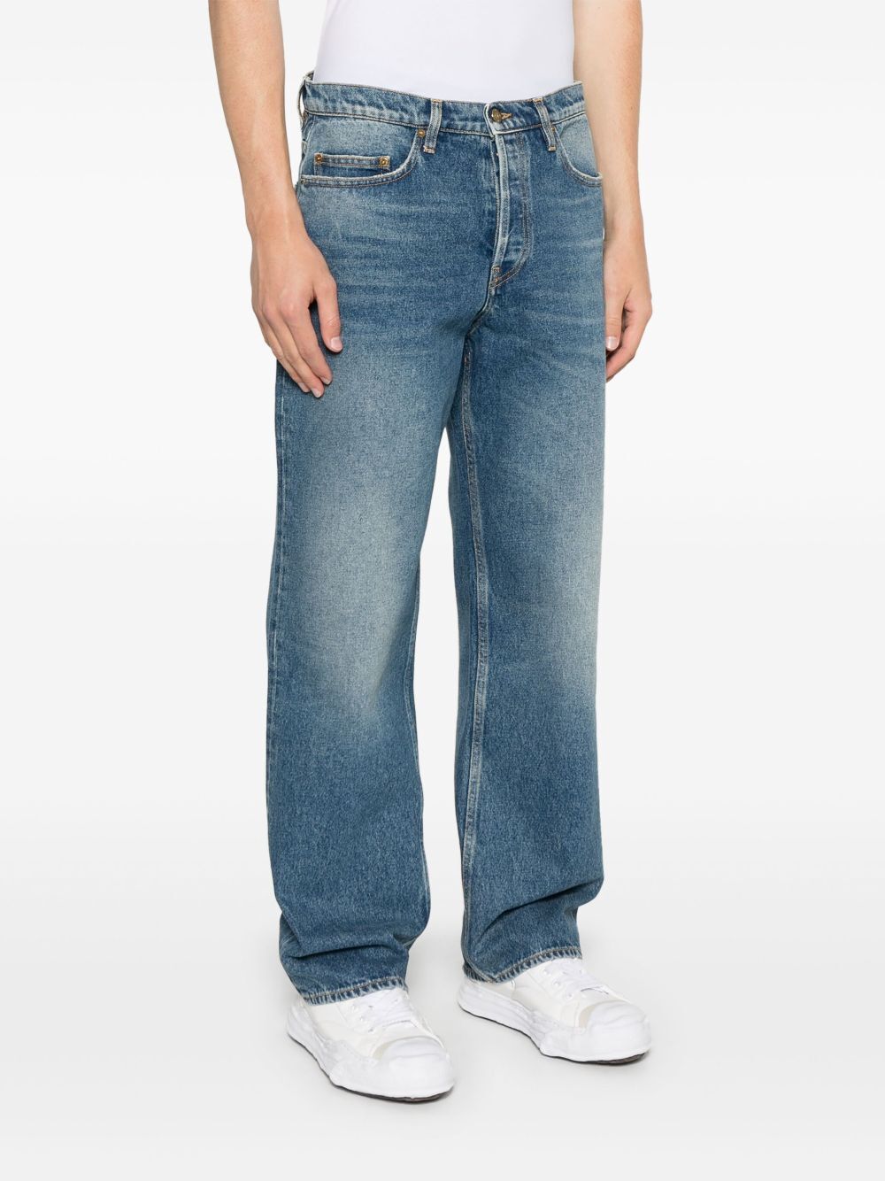 MEDIUM WASH LOOSE SKATER-STYLE JEANS
