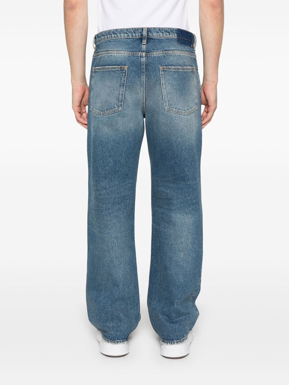 MEDIUM WASH LOOSE SKATER-STYLE JEANS