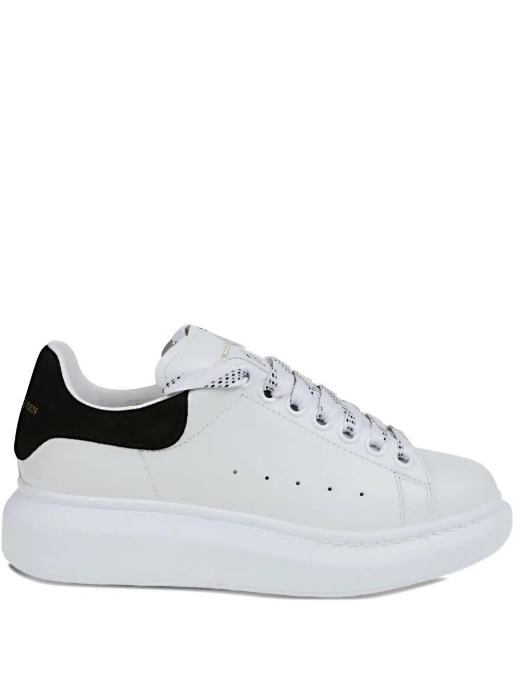 OVERSIZED SNEAKERS