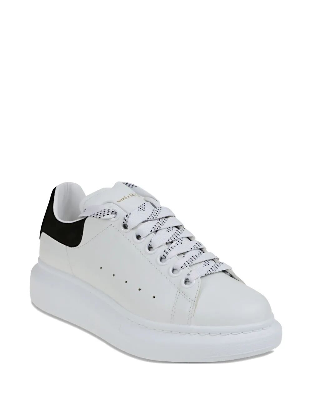 OVERSIZED SNEAKERS