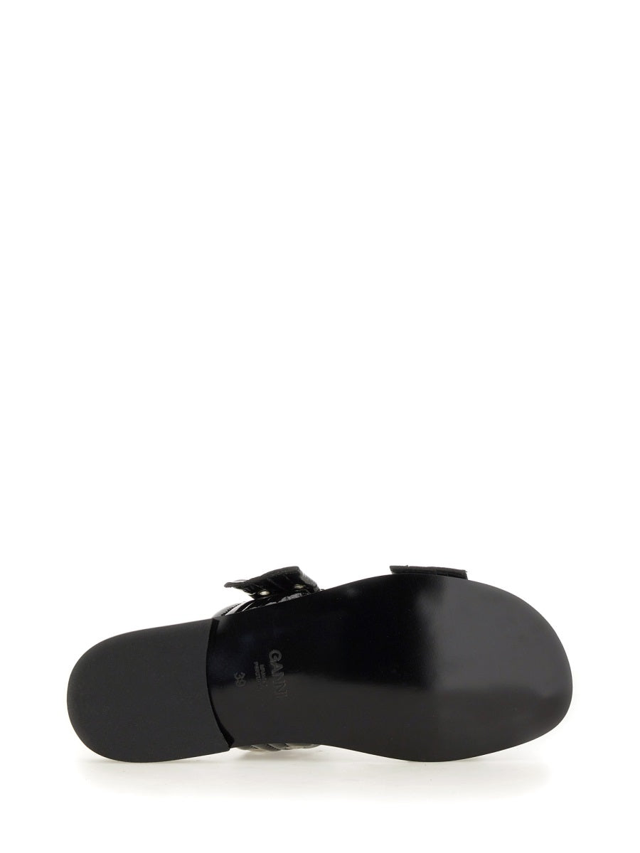SANDAL WITH BUCKLE