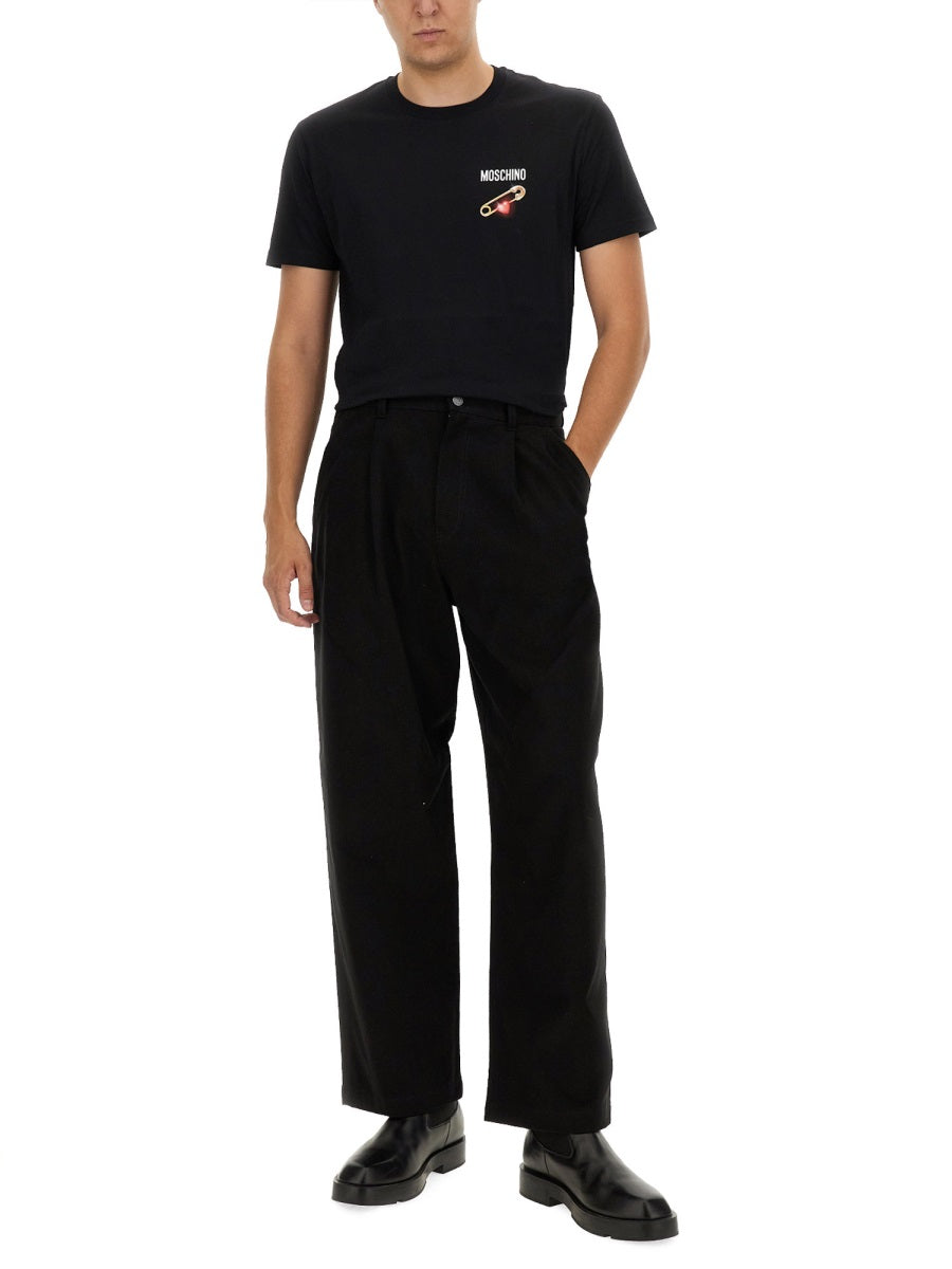 T-SHIRT WITH LOGO PATCH