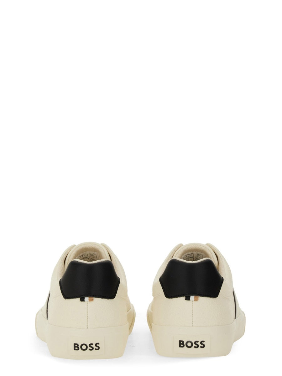 LEATHER SNEAKER