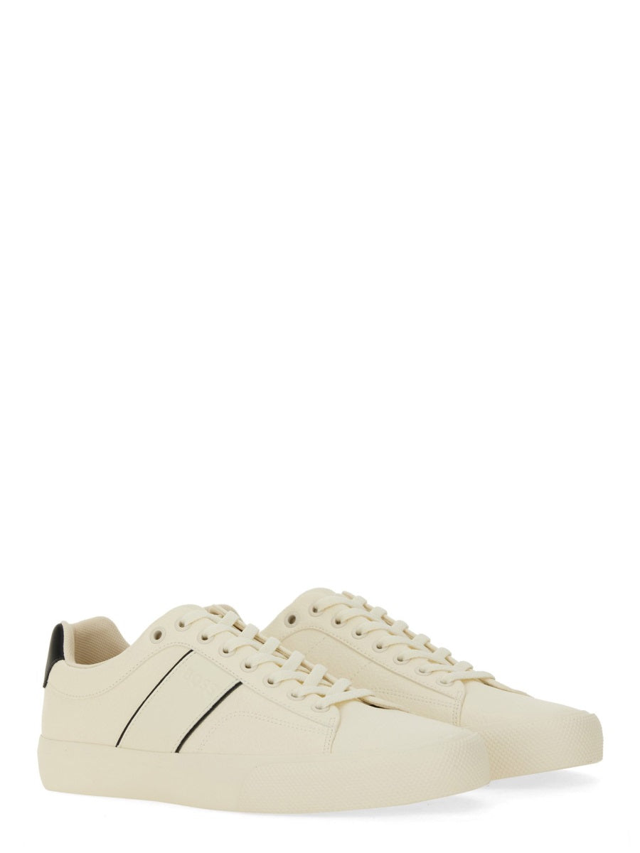 LEATHER SNEAKER