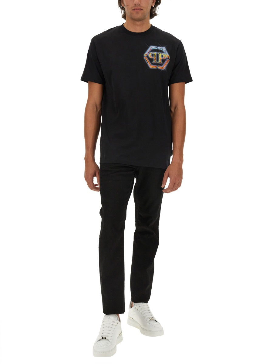 T-SHIRT WITH LOGO