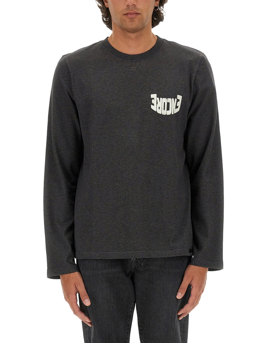T-SHIRT WITH LOGO