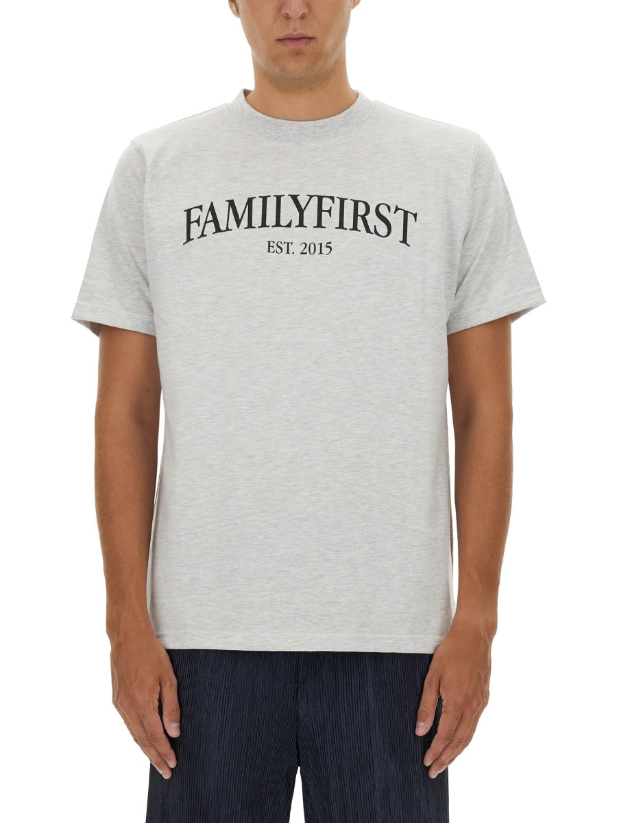 T-SHIRT WITH LOGO