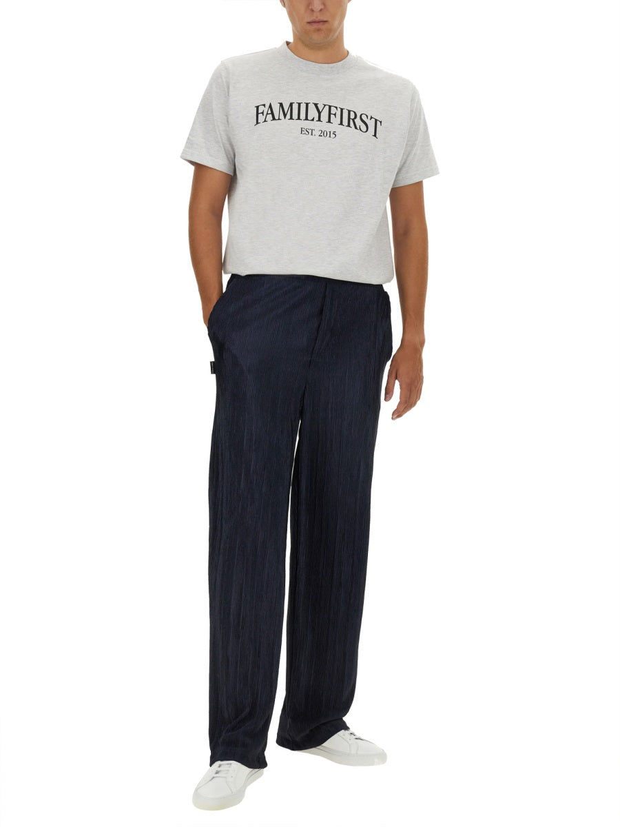 T-SHIRT WITH LOGO