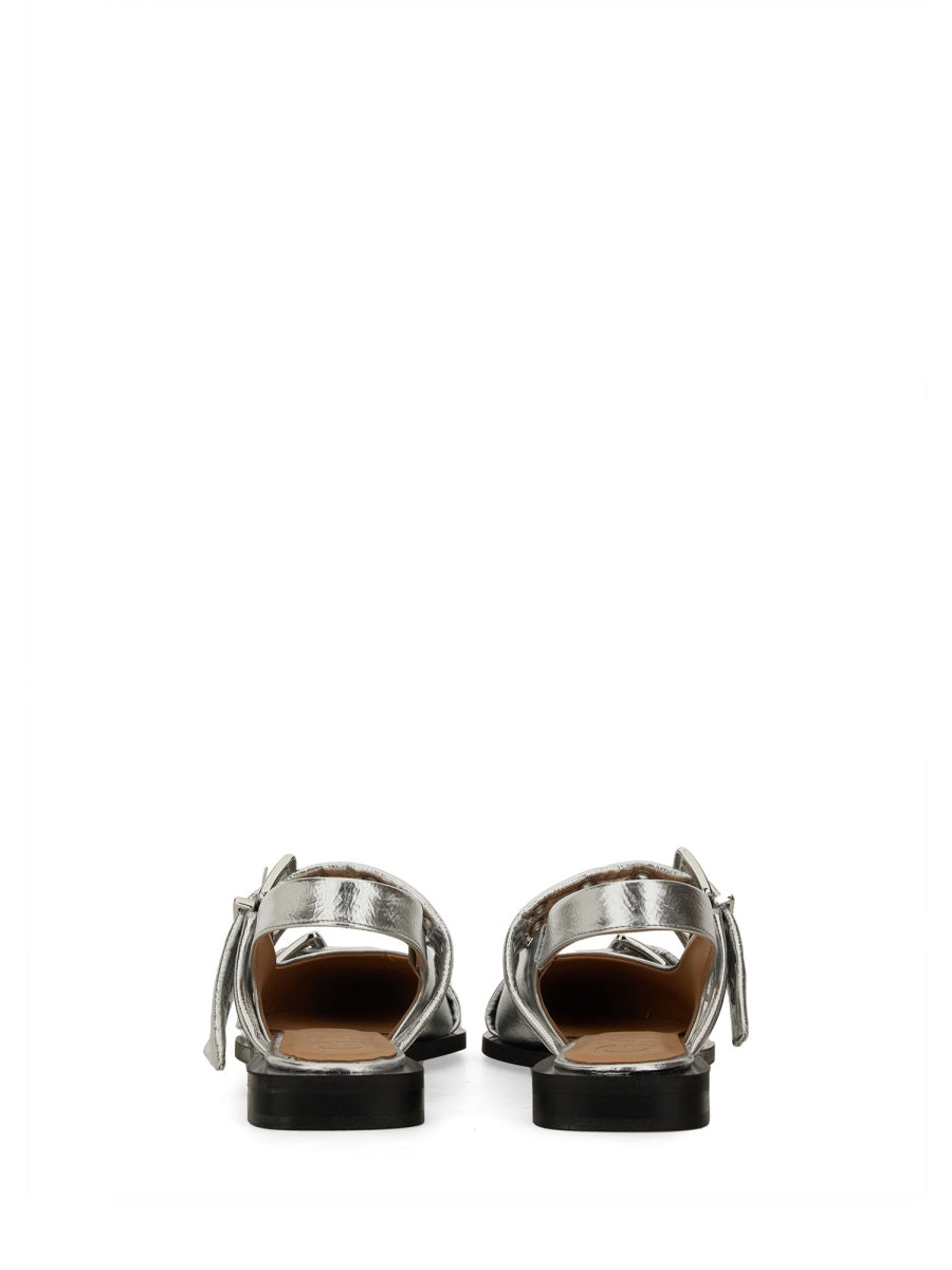 BALLERINA WITH BUCKLE