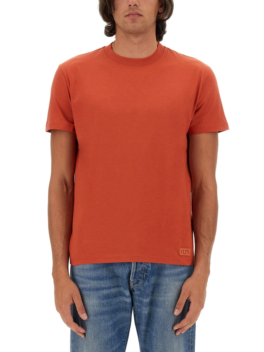 T-SHIRT WITH LOGO