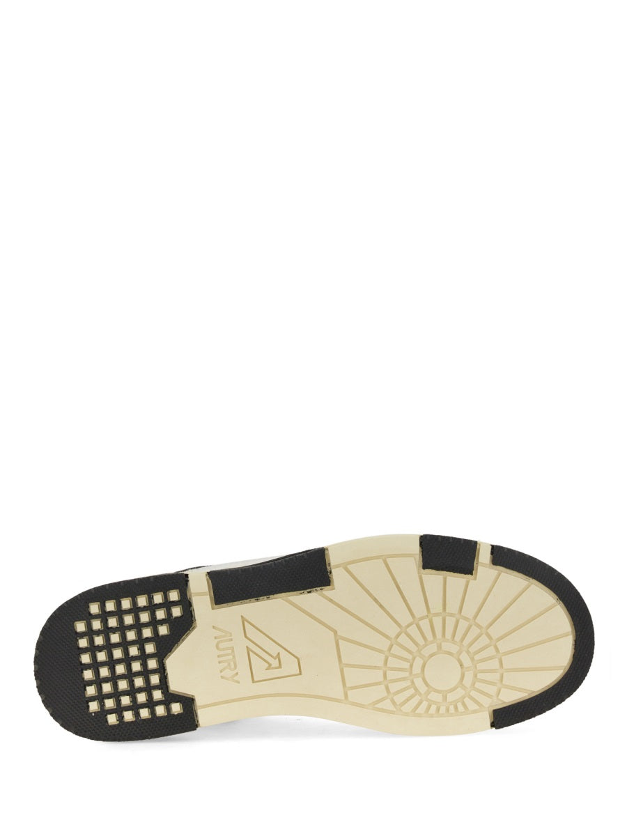 SNEAKER CLC