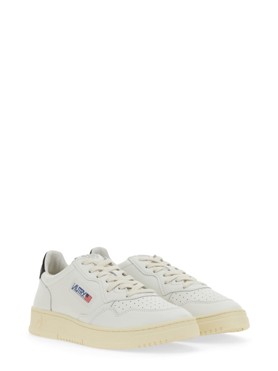 SNEAKER MEDALIST LOW