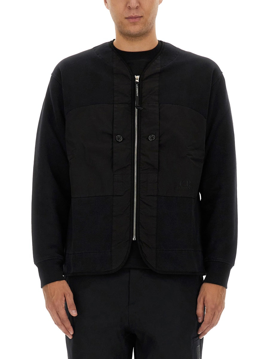 ZIP SWEATSHIRT.