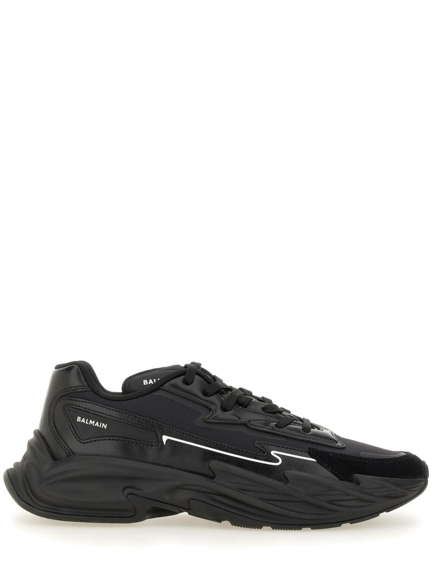 RUN-ROW SNEAKER