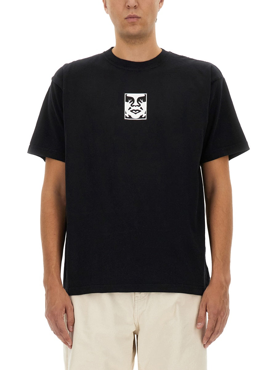 T-SHIRT WITH LOGO