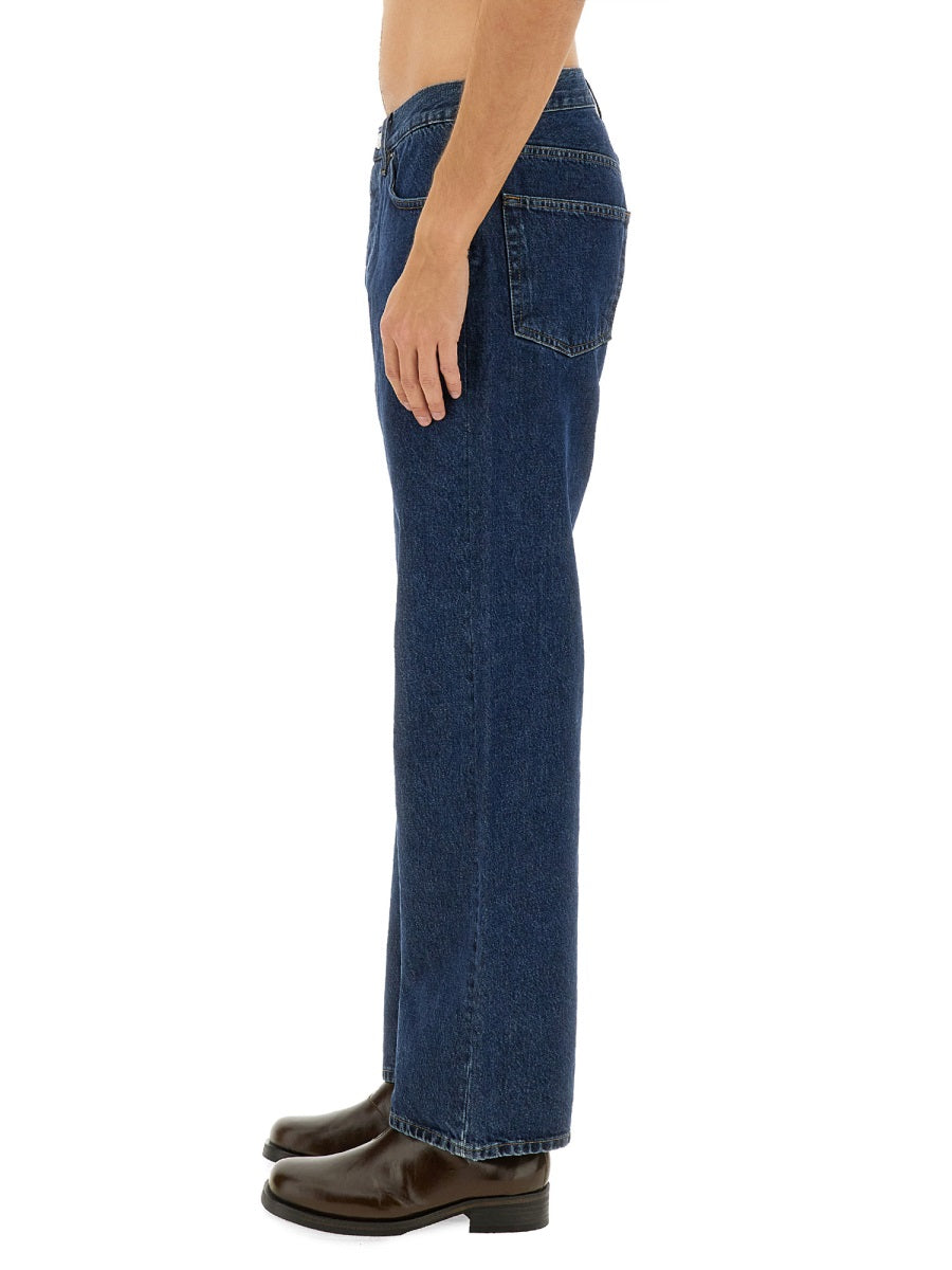 LOOSE FIT JEANS