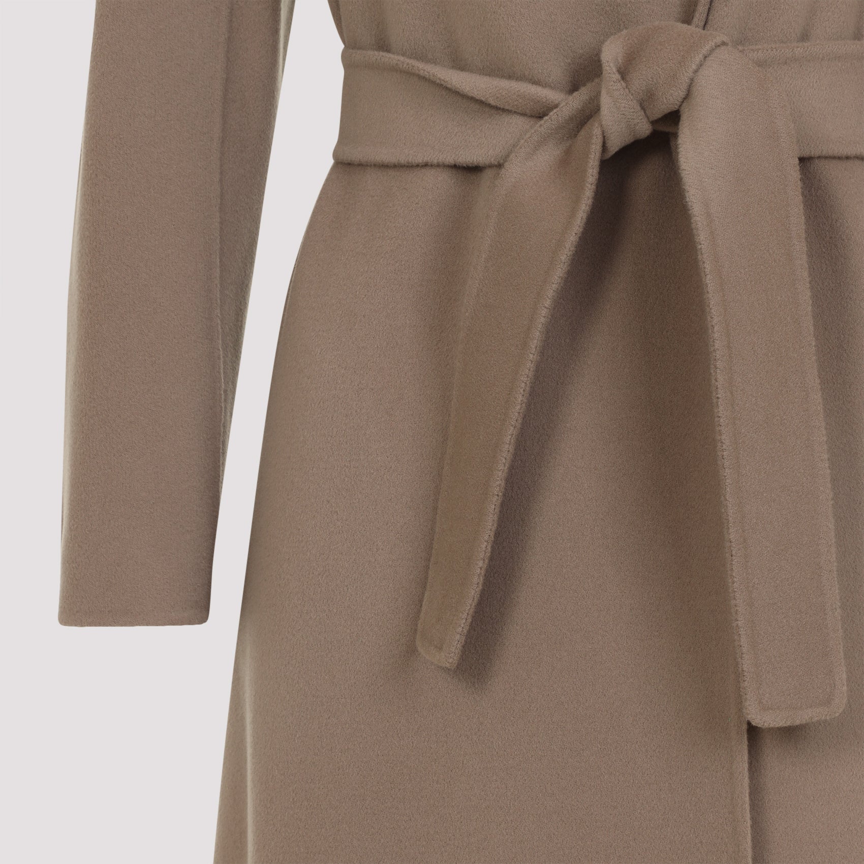 Esturia Coat
