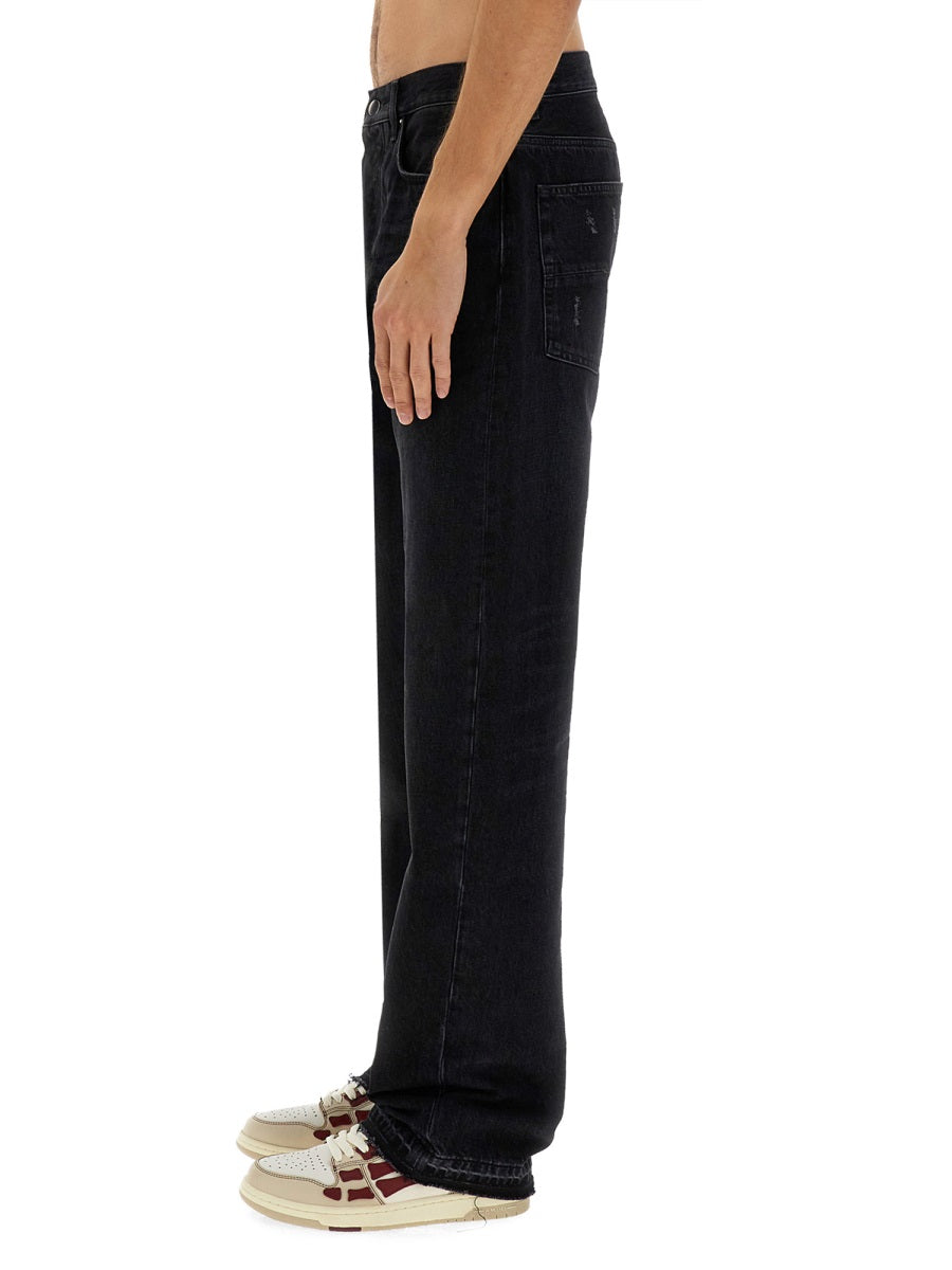 STRAIGHT LEG JEANS
