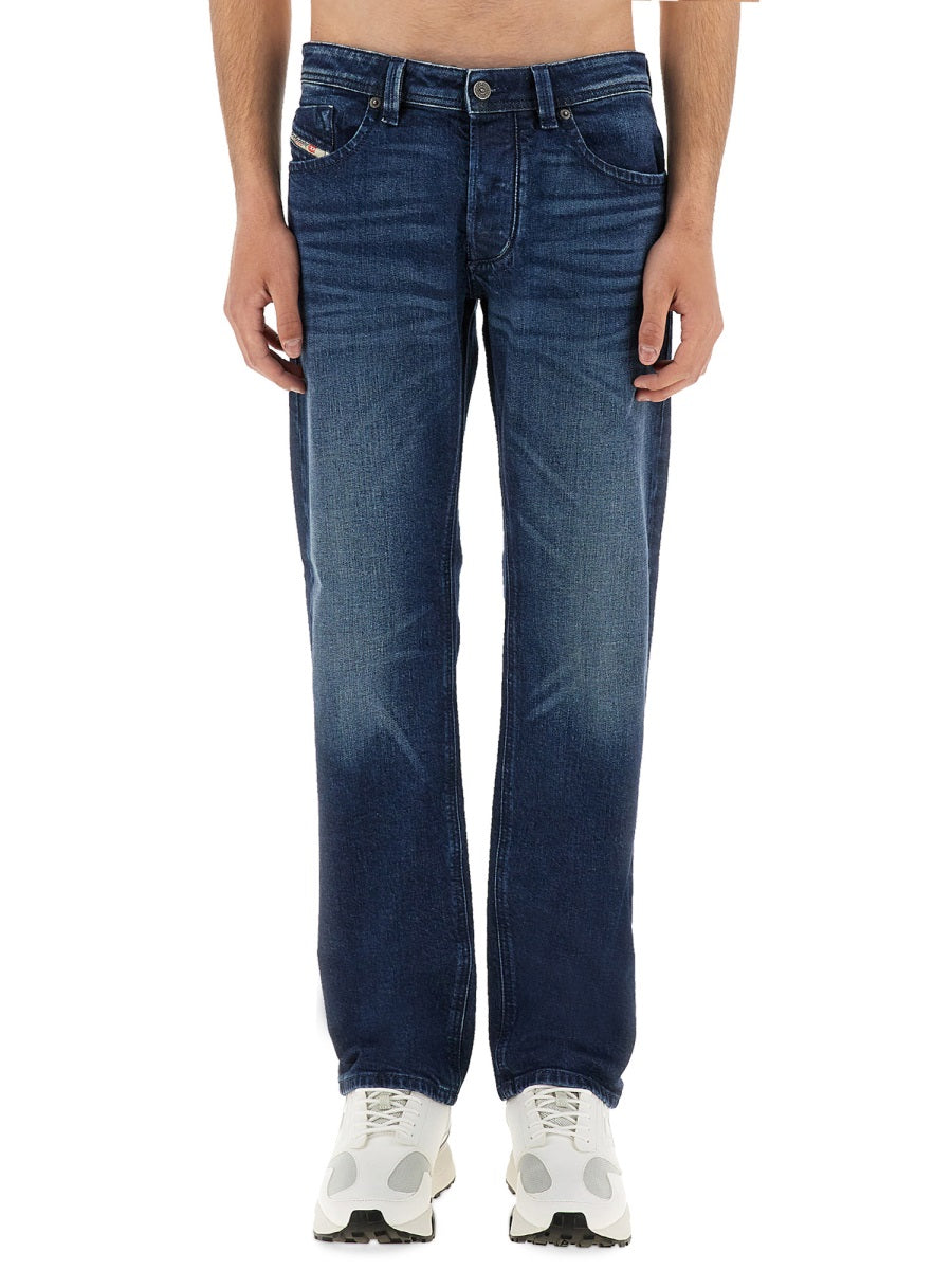 "1985 LARKEE" JEANS