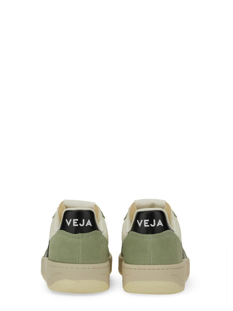 SNEAKER "V-10"